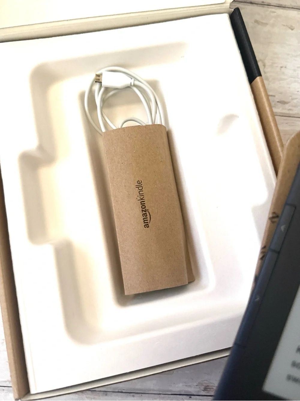 Brand NEW! Amazon Kindle New in the Box Charger Included